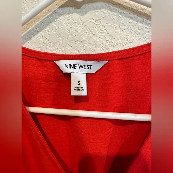 Nine West Red Sleeveless Blouse - Picture 4 of 10